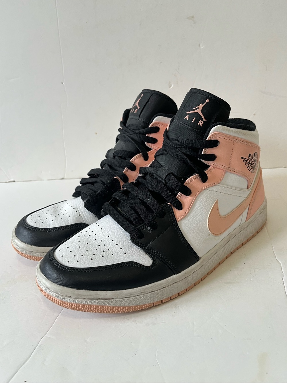 Nike Air Jordan 1 Mid Crimson Tint 554724-133 Basketball Shoes Sneakers size 9